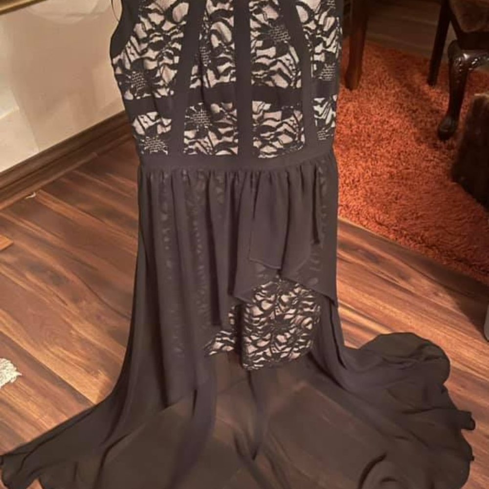 BLACK LACE DRESS...  SZ. 11-12...  LIKE NEW...